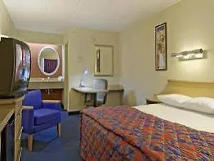 Hotel Red Roof Chicago - Downers Grove