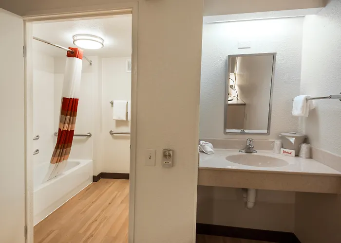 Hotel Red Roof Chicago - Downers Grove